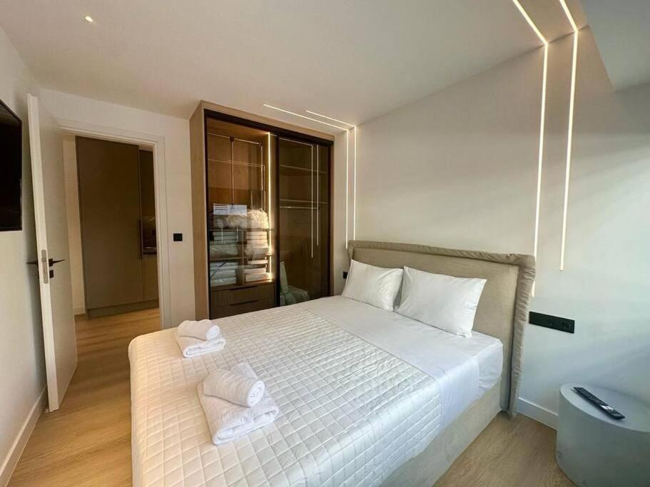 Bluemotion - Cruisehub 3B Apartment พีเรียส ภายนอก รูปภาพ