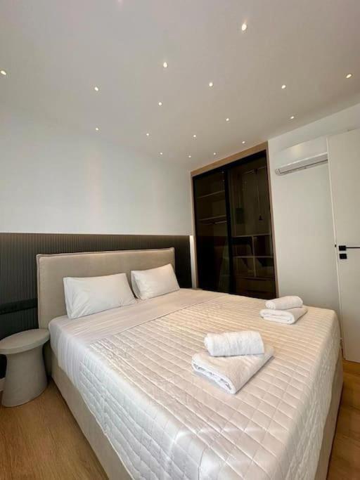 Bluemotion - Cruisehub 3B Apartment พีเรียส ภายนอก รูปภาพ